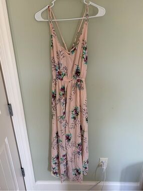 Rip Curl Pink Floral Maxi Dress with V-Neck and Spaghetti Straps